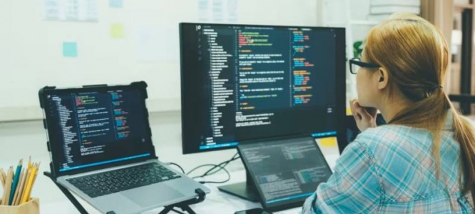 深耕成都外贸:多语言定制网站建设,搭建全球业务沟通桥梁